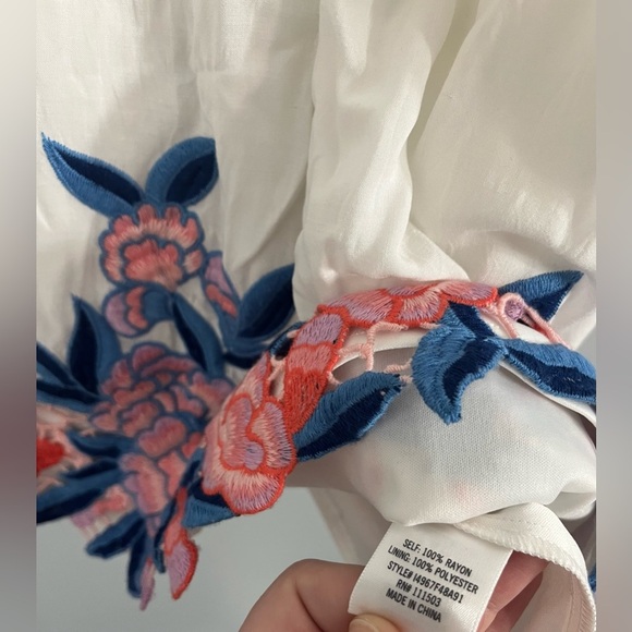 Miami size small cold shoulder mini dress white with embroidered floral print - Picture 6 of 13